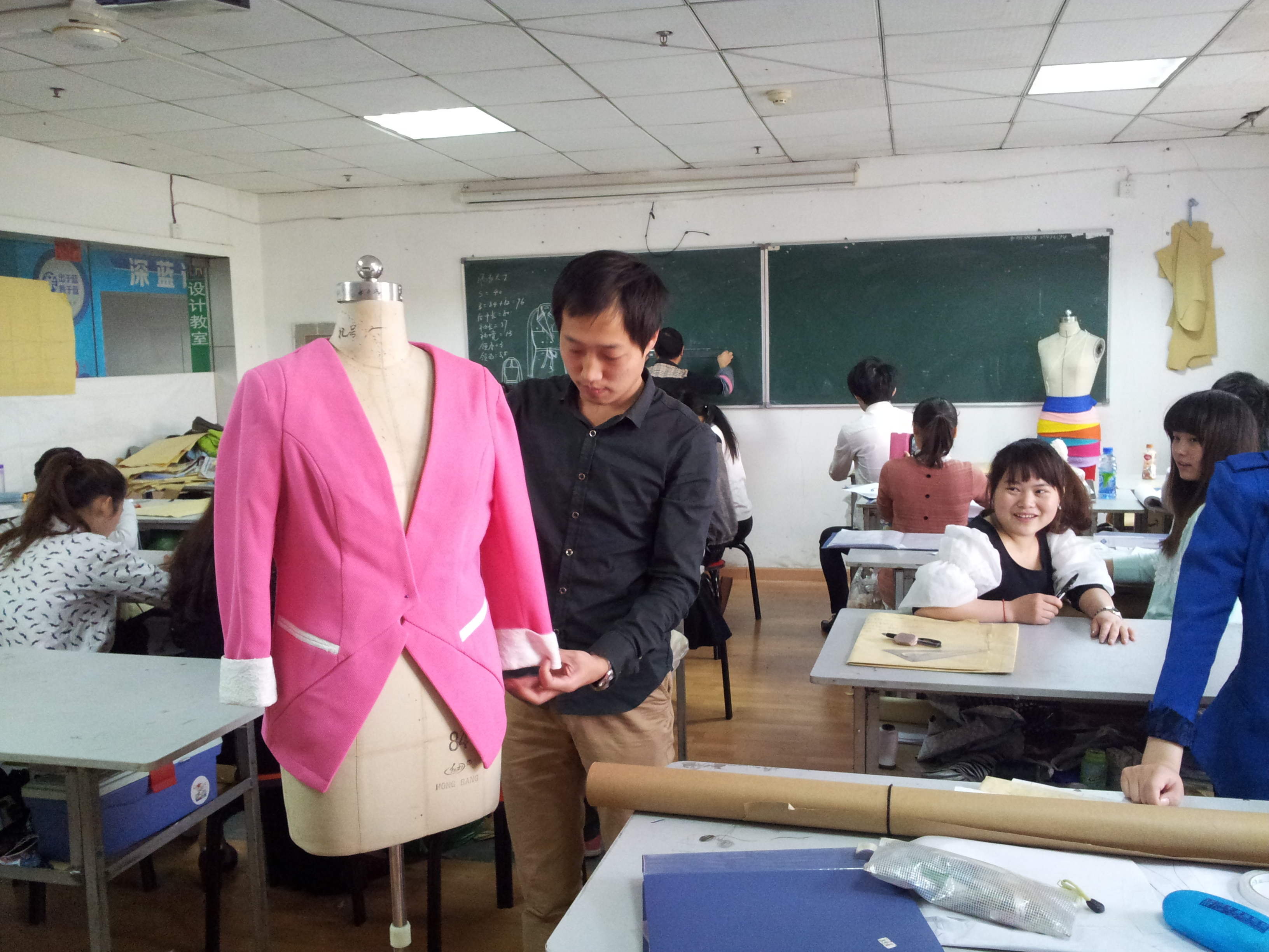 2014年徐洪敏木衣服装设计有限公司(图4)
